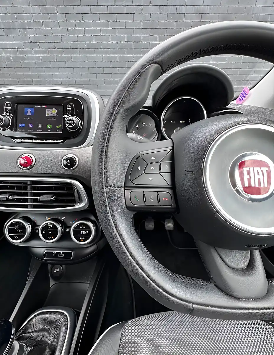 Used 2015 Fiat 500x Cross Plus Toscana Green Met - Interior and Exterior details 17