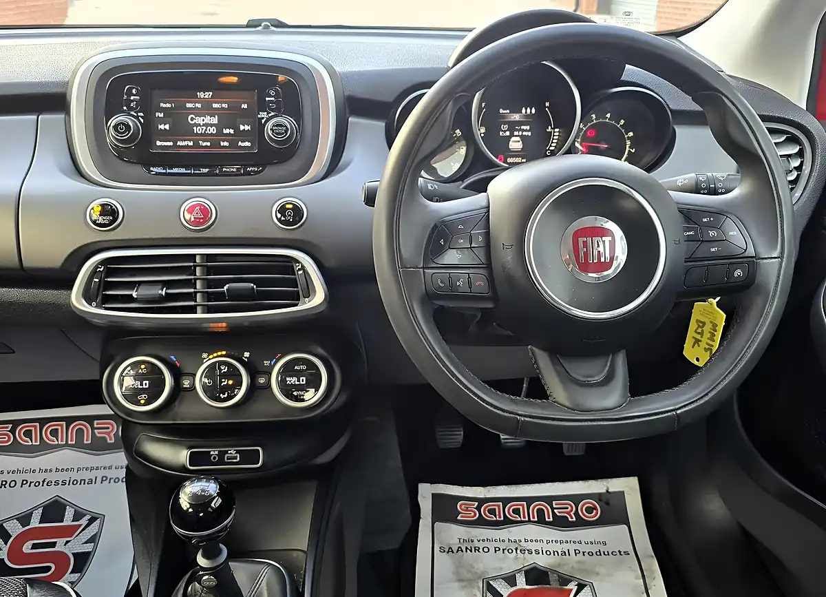 Used 2015 Fiat 500X Cross Red - Interior and Exterior details 11