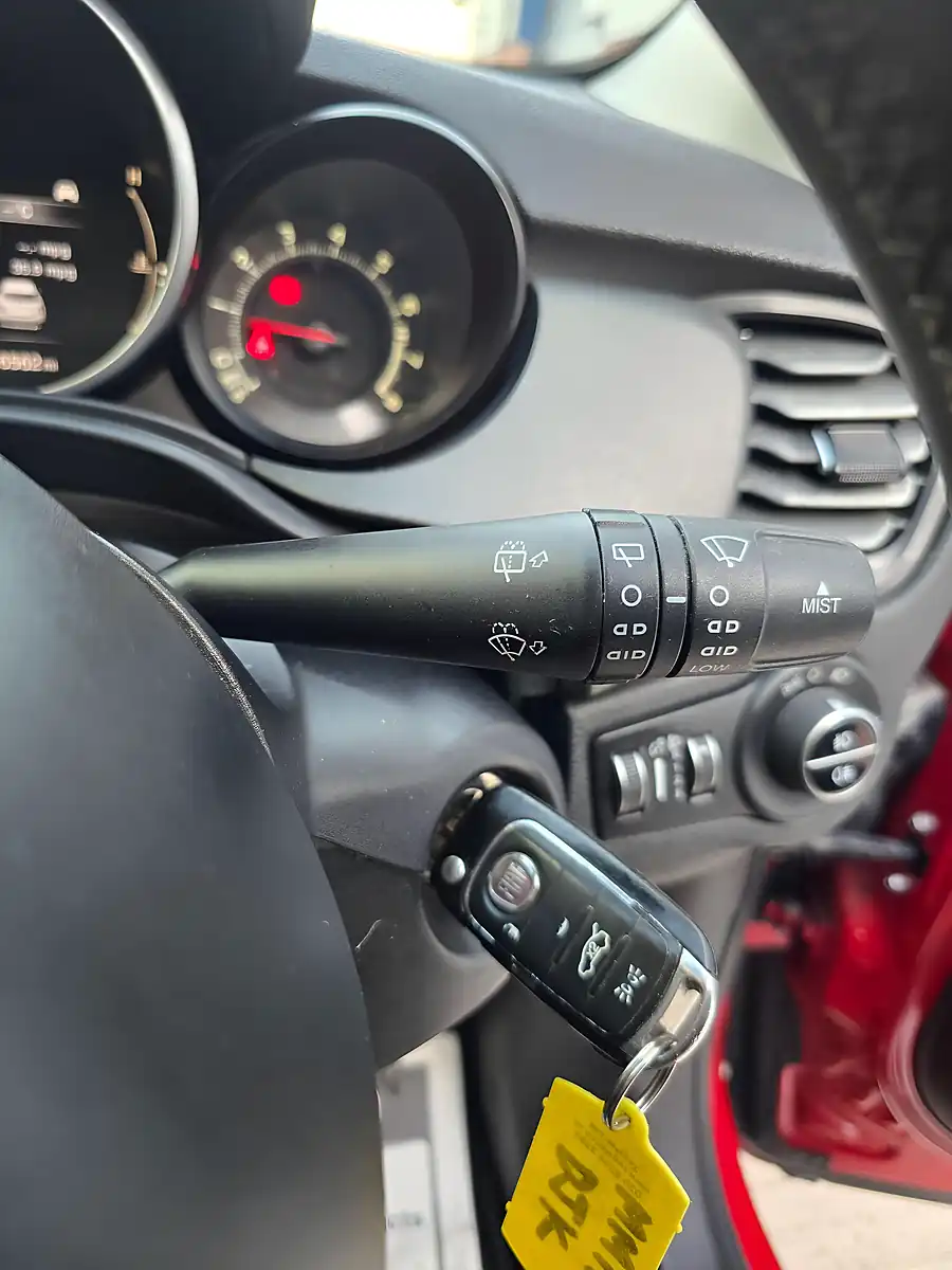 Used 2015 Fiat 500X Cross Red - Interior and Exterior details 18
