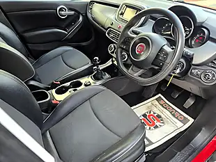 Used 2015 Fiat 500X Cross Red - Interior and Exterior details 2