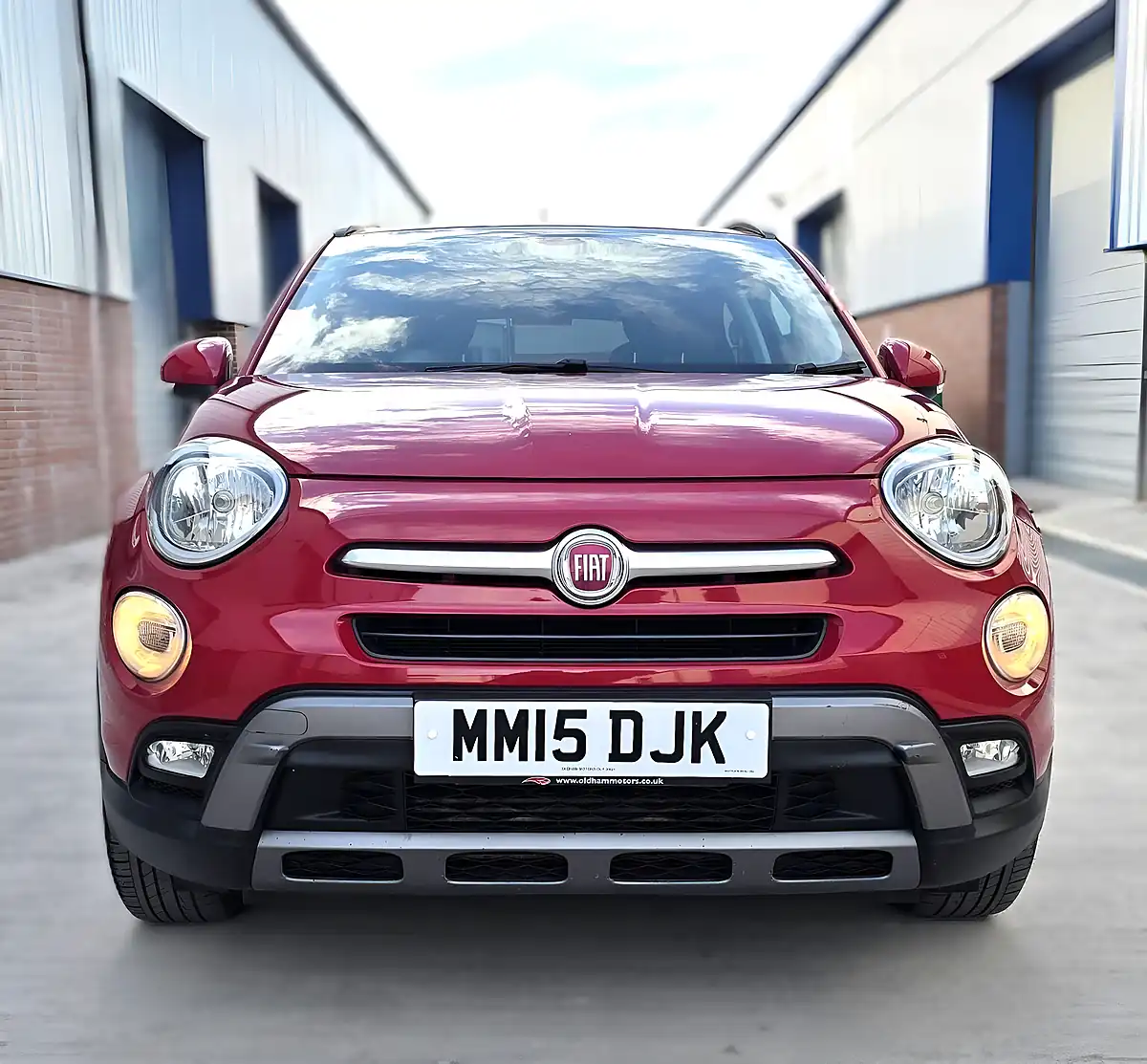 Used 2015 Fiat 500X Cross Red - Interior and Exterior details 4