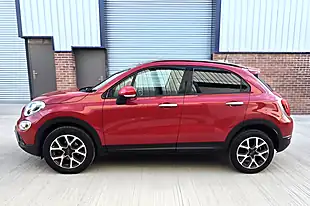 Used 2015 Fiat 500X Cross Red - Interior and Exterior details 7