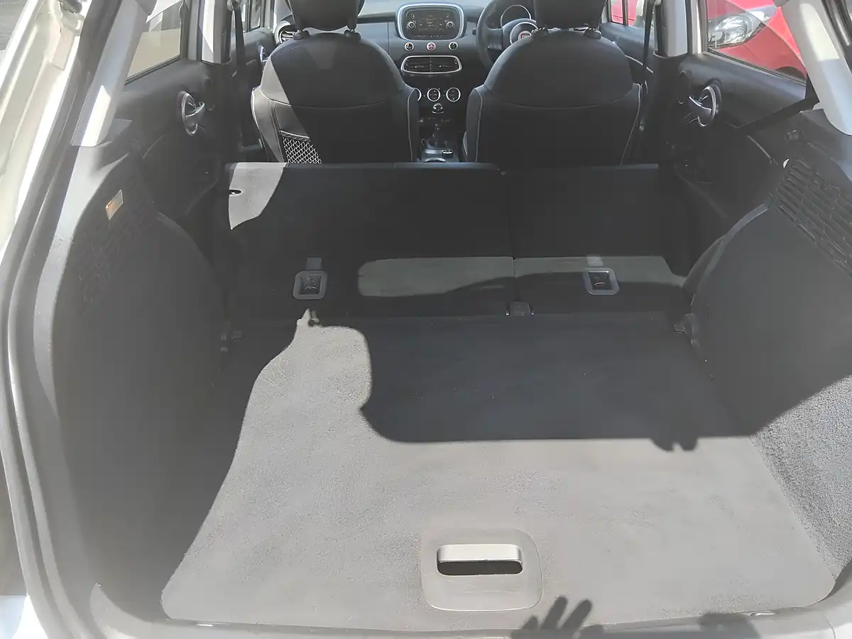 Used 2015 Fiat 500X Cross White - Interior and Exterior details 15