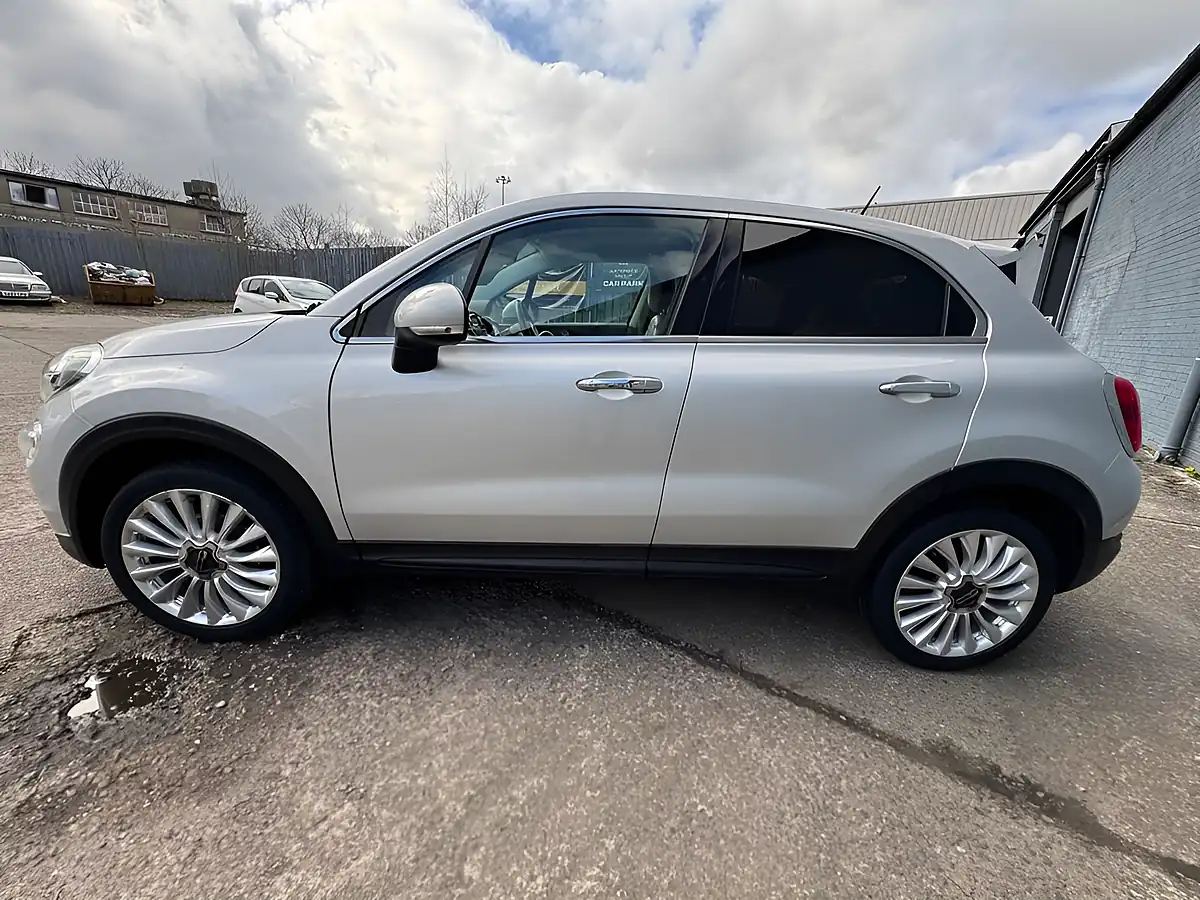 Used 2015 Fiat 500X Lounge Argento Grey - Interior and Exterior details 19