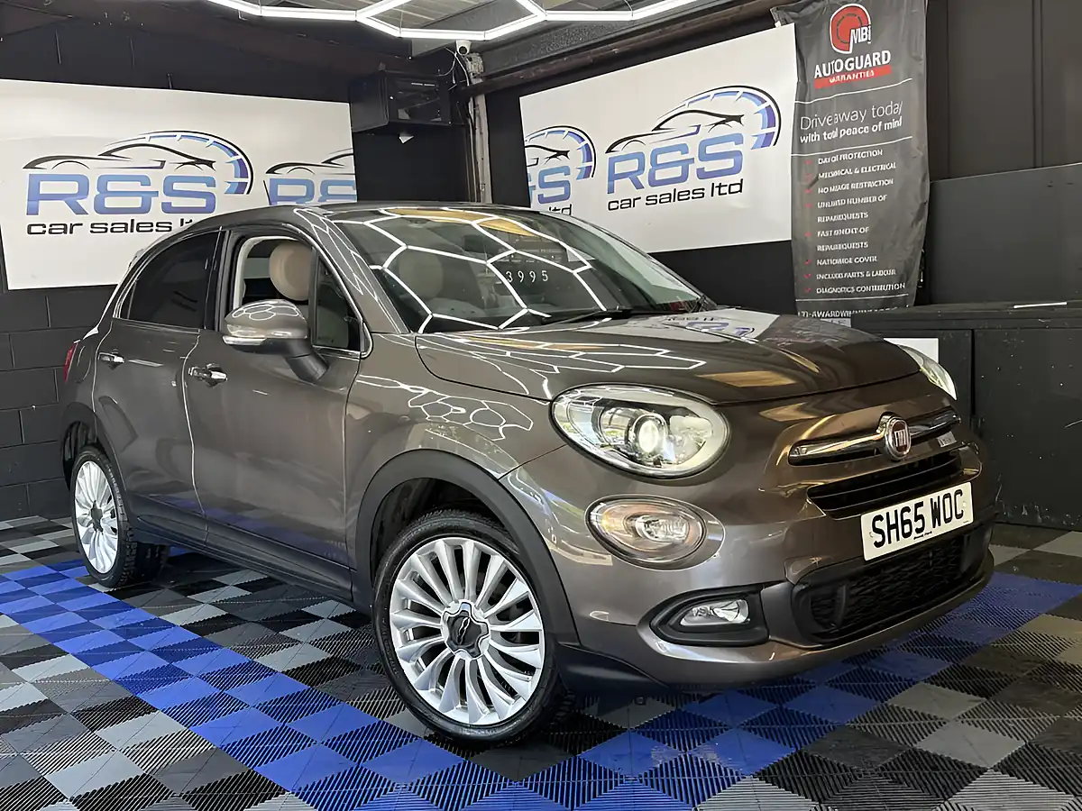 Used 2015 Fiat 500X Lounge Bronze - Front View