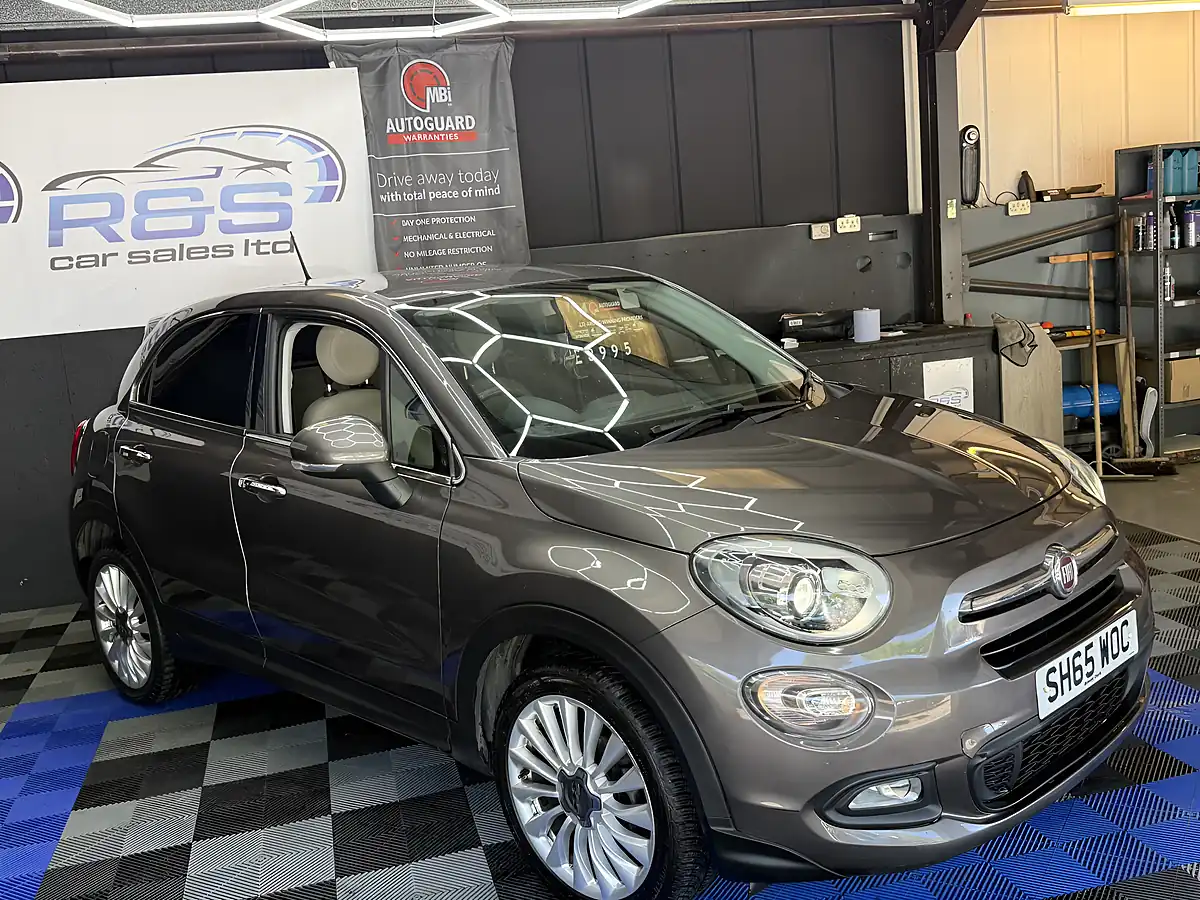 Used 2015 Fiat 500X Lounge Bronze - Interior and Exterior details 10