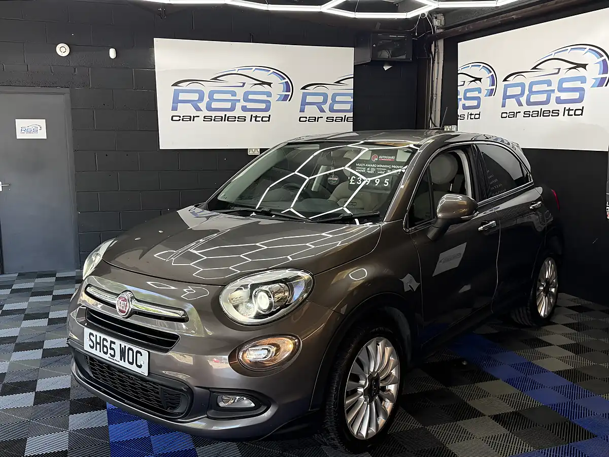Used 2015 Fiat 500X Lounge Bronze - Interior and Exterior details 11