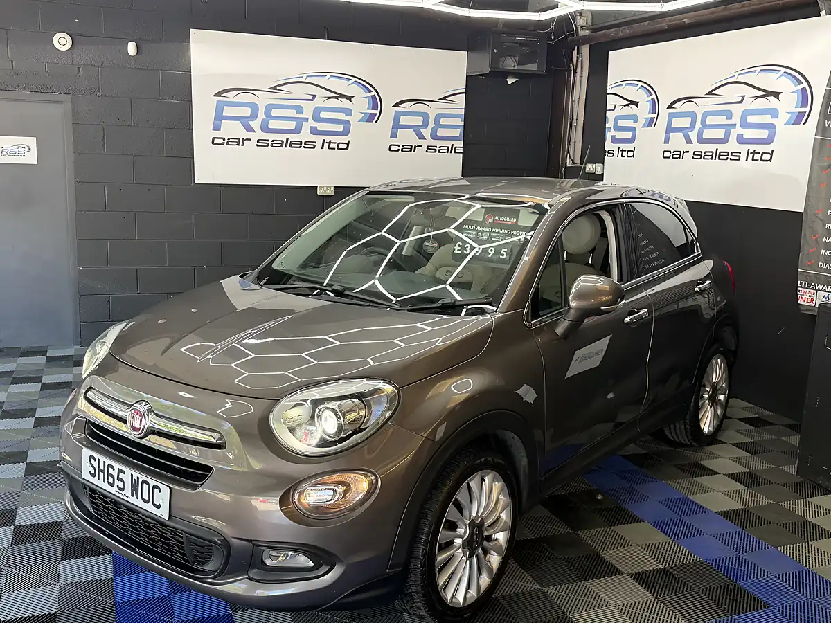 Used 2015 Fiat 500X Lounge Bronze - Interior and Exterior details 12
