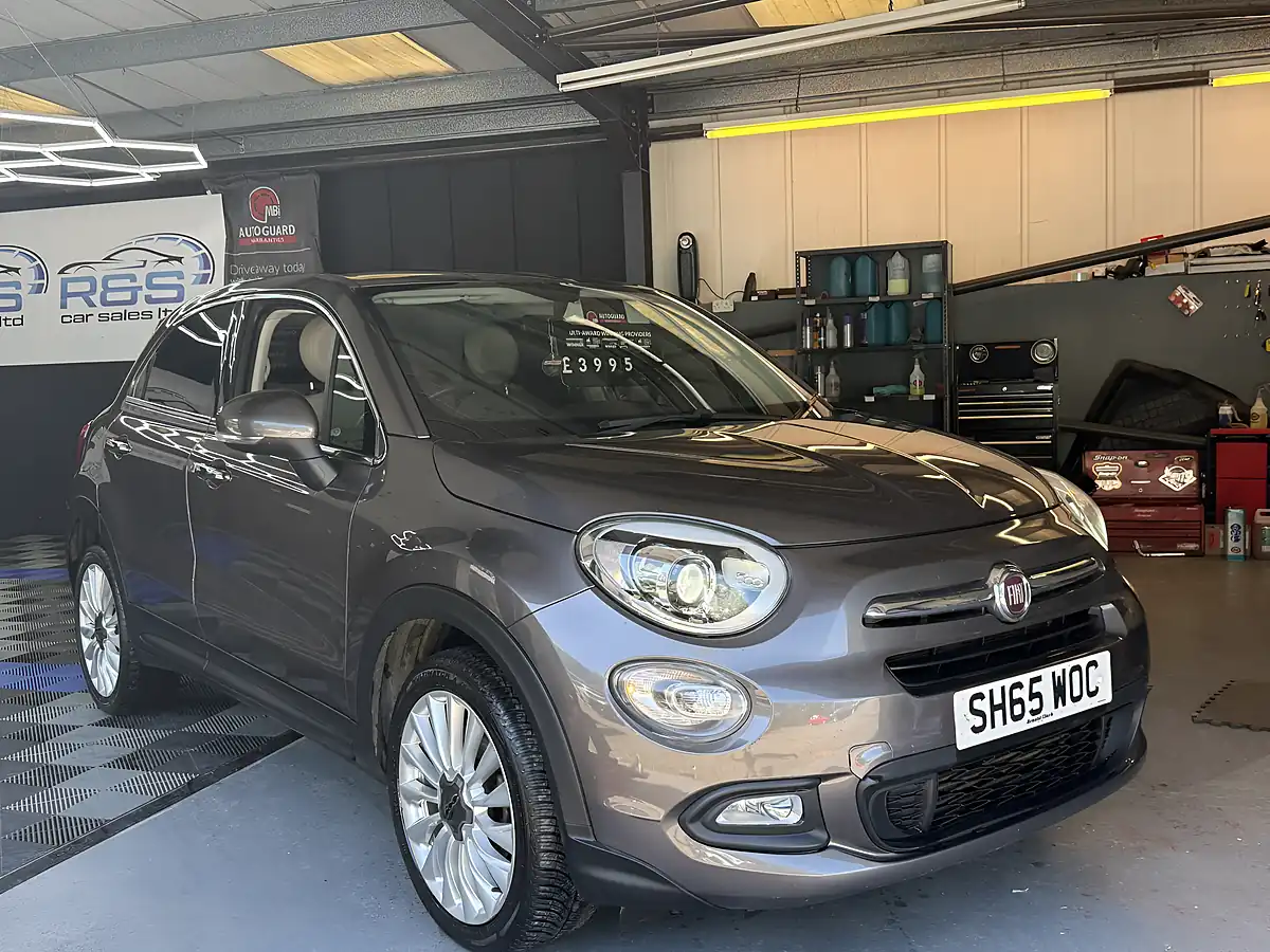 Used 2015 Fiat 500X Lounge Bronze - Interior and Exterior details 4