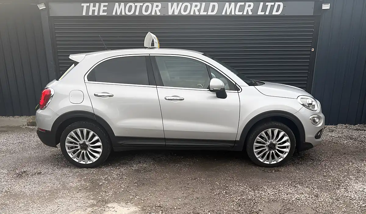 Used 2015 Fiat 500X Lounge Grey - Interior and Exterior details 5