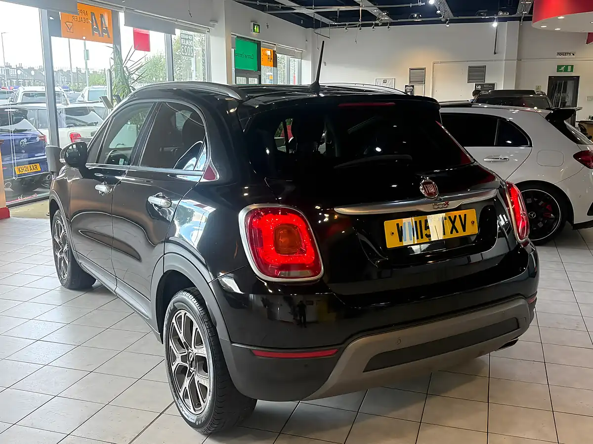 Used 2015 Fiat 500X Off-Road Look Cross Black - Interior and Exterior details 10