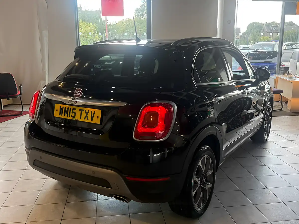 Used 2015 Fiat 500X Off-Road Look Cross Black - Interior and Exterior details 9