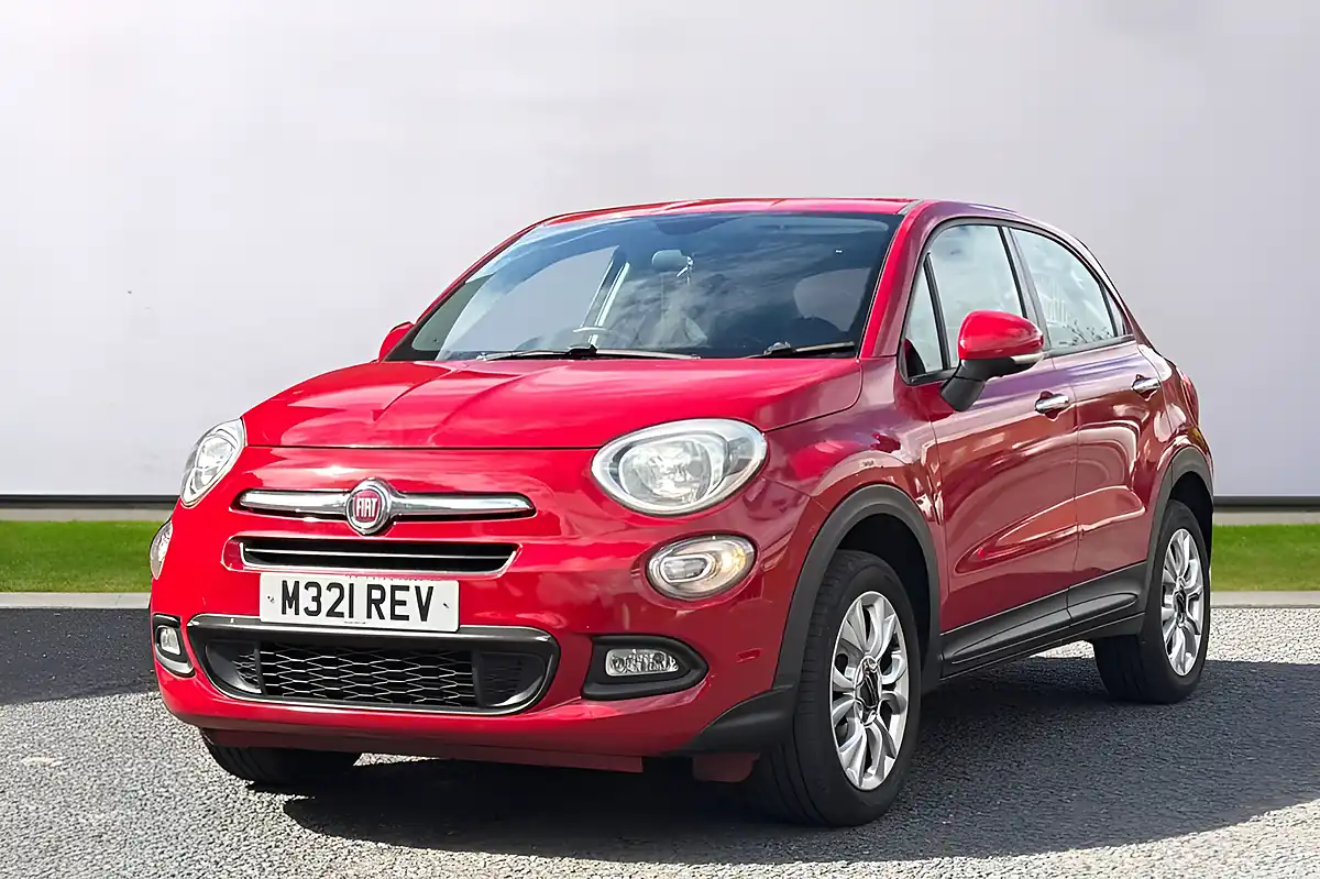 Used 2015 Fiat 500X Pop Star Red - Interior and Exterior details 3