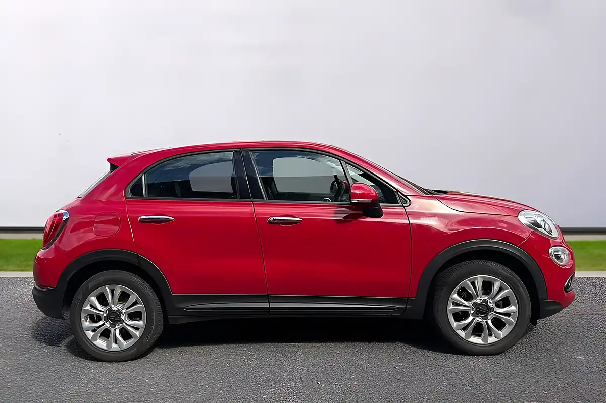 Used 2015 Fiat 500X Pop Star Red - Interior and Exterior details 8