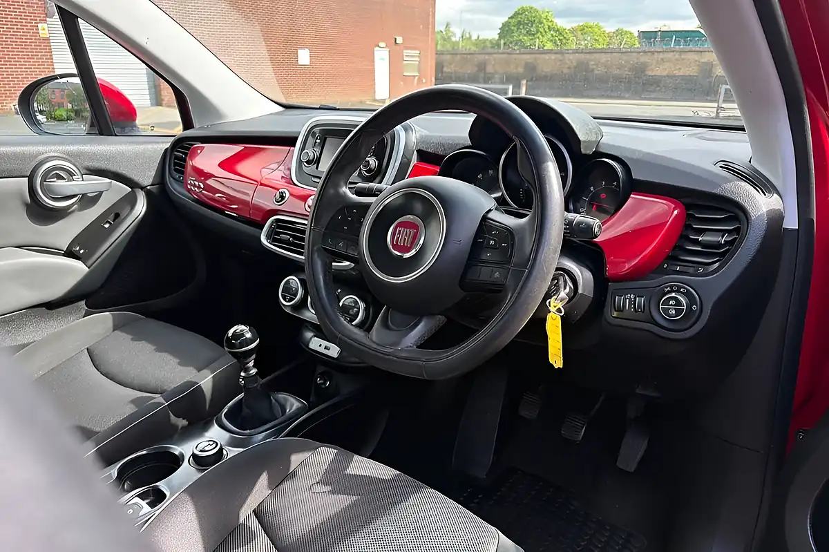 Used 2015 Fiat 500X Pop Star Red - Interior and Exterior details 9