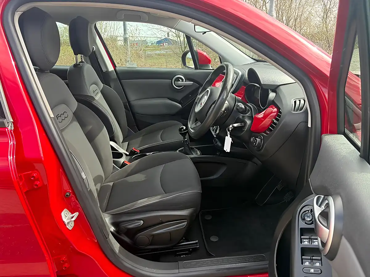 Used 2015 Fiat 500X Red - Interior and Exterior details 11