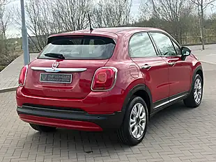 Used 2015 Fiat 500X Red - Interior and Exterior details 3