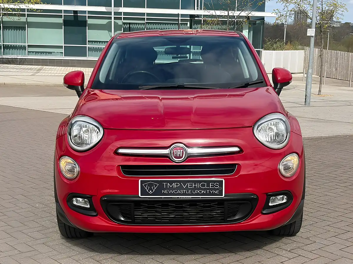 Used 2015 Fiat 500X Red - Interior and Exterior details 9