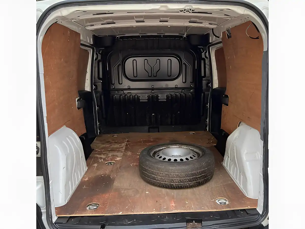 Used 2015 Fiat Doblo Maxi L2 H1 White - Interior and Exterior details 11