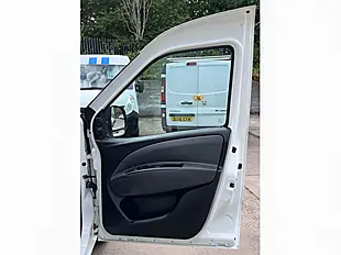 Used 2015 Fiat Doblo Maxi L2 H1 White - Interior and Exterior details 15