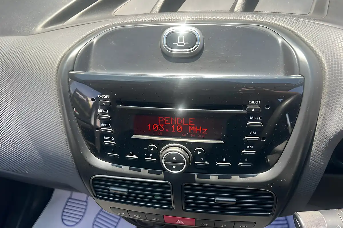 Used 2015 Fiat Doblo Sx Silver - Interior and Exterior details 18
