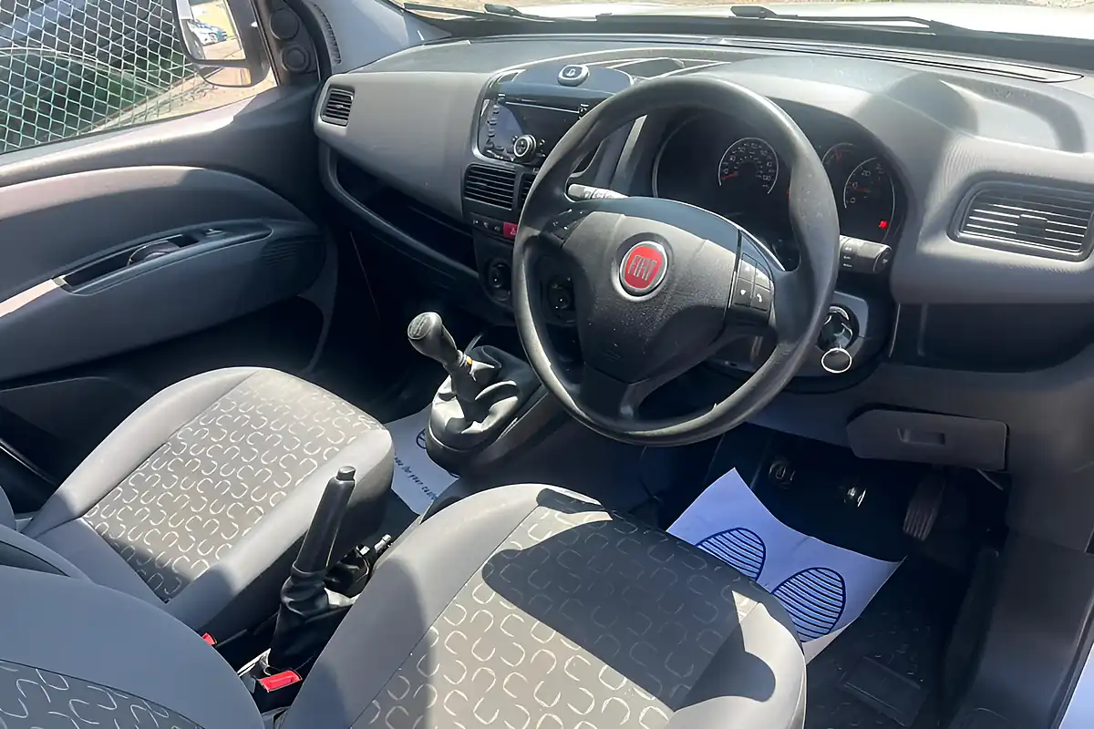 Used 2015 Fiat Doblo Sx Silver - Interior and Exterior details 20