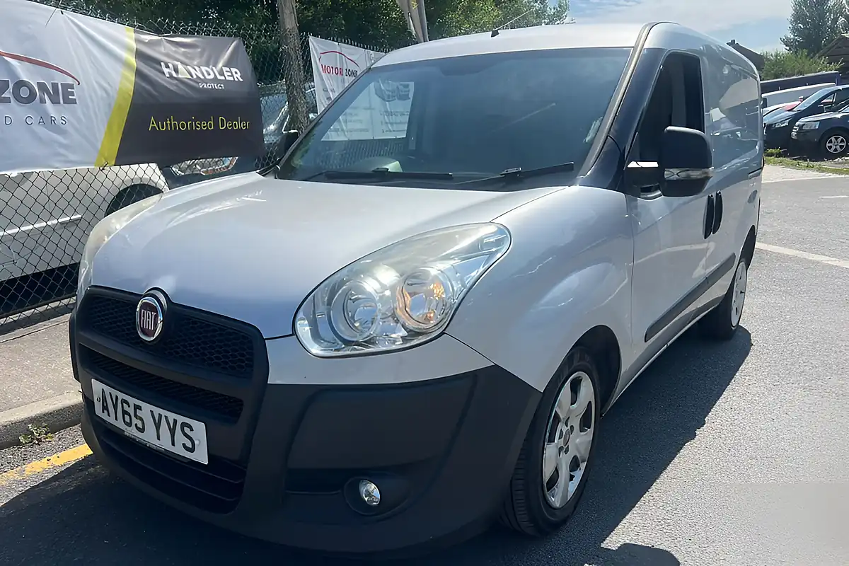 Used 2015 Fiat Doblo Sx Silver - Interior and Exterior details 3