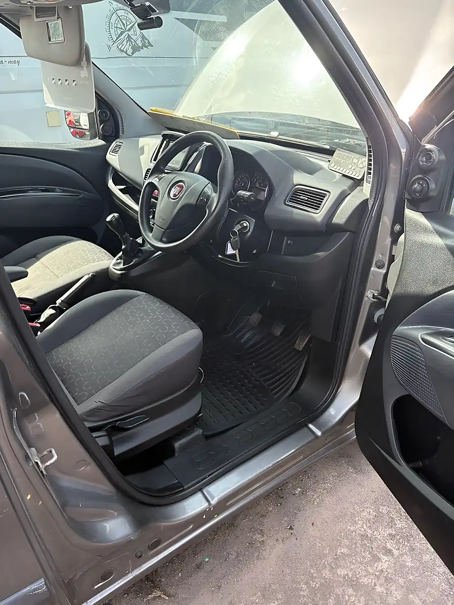 Used 2015 Fiat Doblo Sx Tecnico Grey - Interior and Exterior details 5