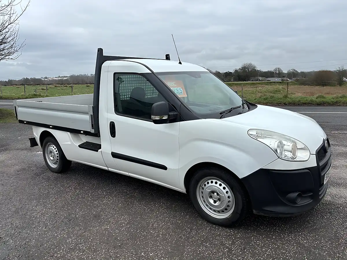 Used 2015 Fiat Doblo Work Up White - Interior and Exterior details 2