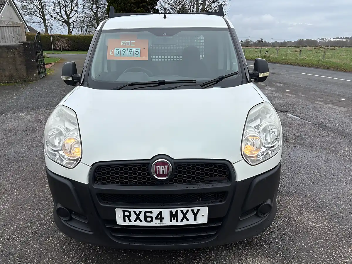 Used 2015 Fiat Doblo Work Up White - Interior and Exterior details 8