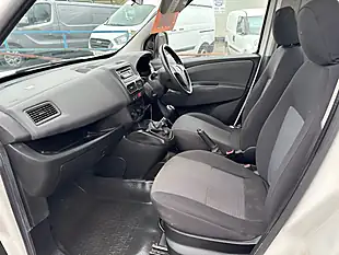 Used 2015 Fiat Doblo Work Up White - Interior and Exterior details 9