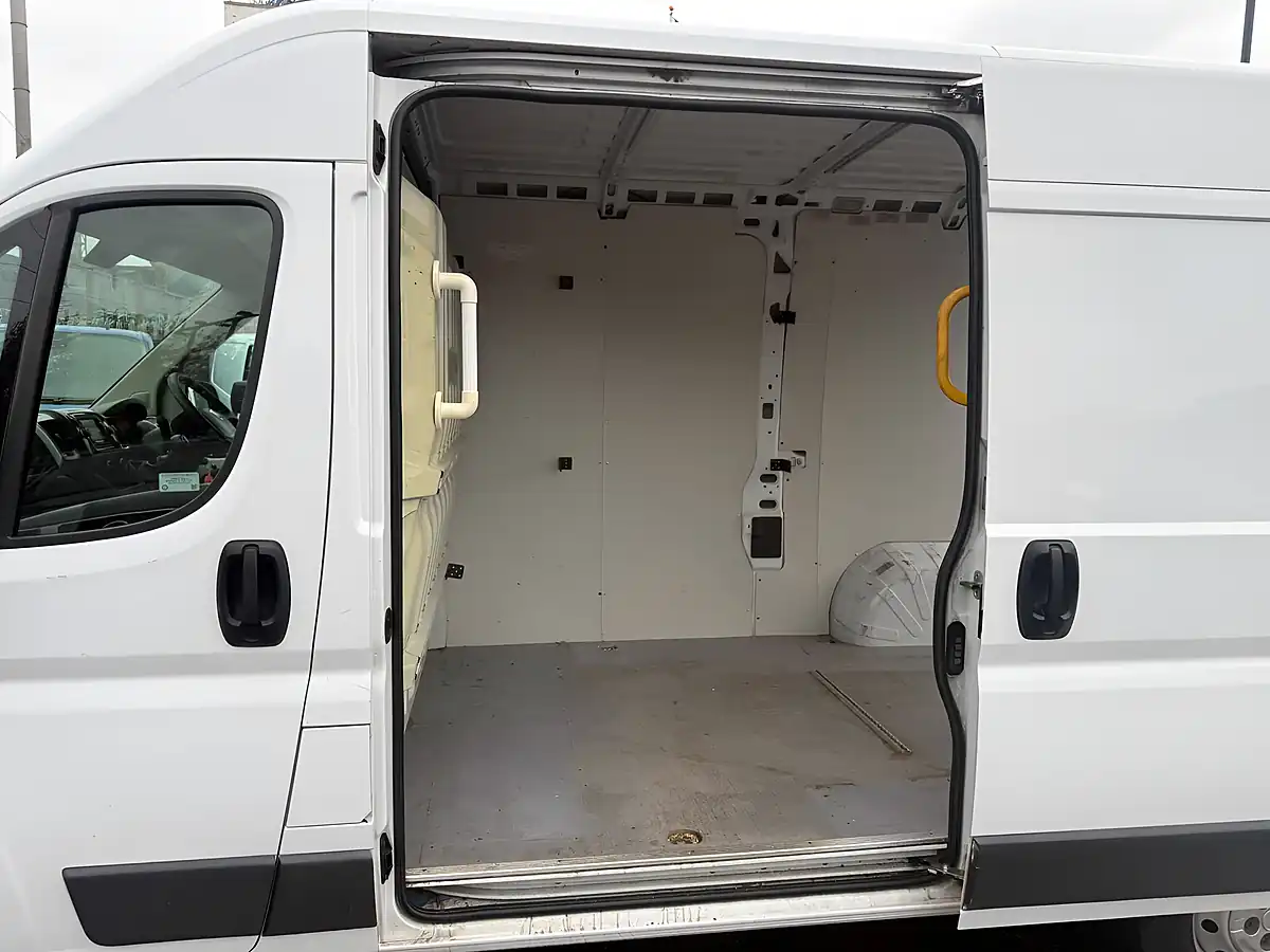 Used 2015 Fiat Ducato 35 M H2 White - Interior and Exterior details 11