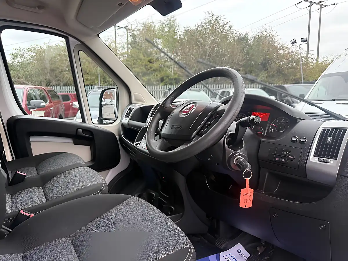Used 2015 Fiat Ducato 35 M H2 White - Interior and Exterior details 15