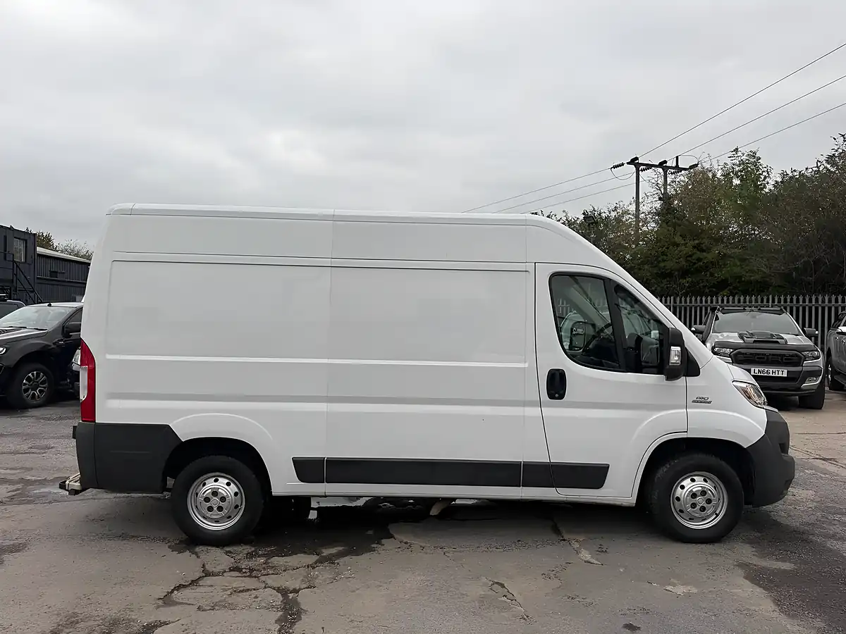 Used 2015 Fiat Ducato 35 M H2 White - Interior and Exterior details 2