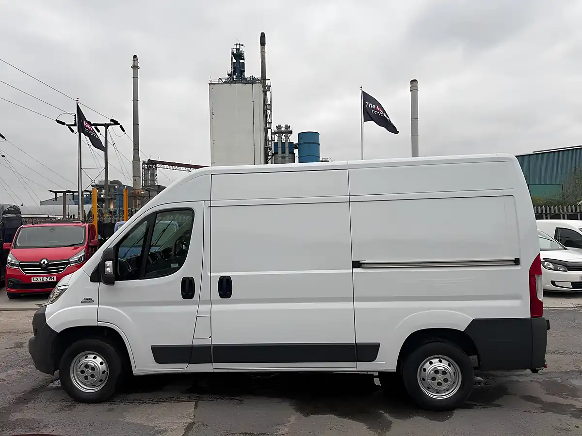 Used 2015 Fiat Ducato 35 M H2 White - Interior and Exterior details 6