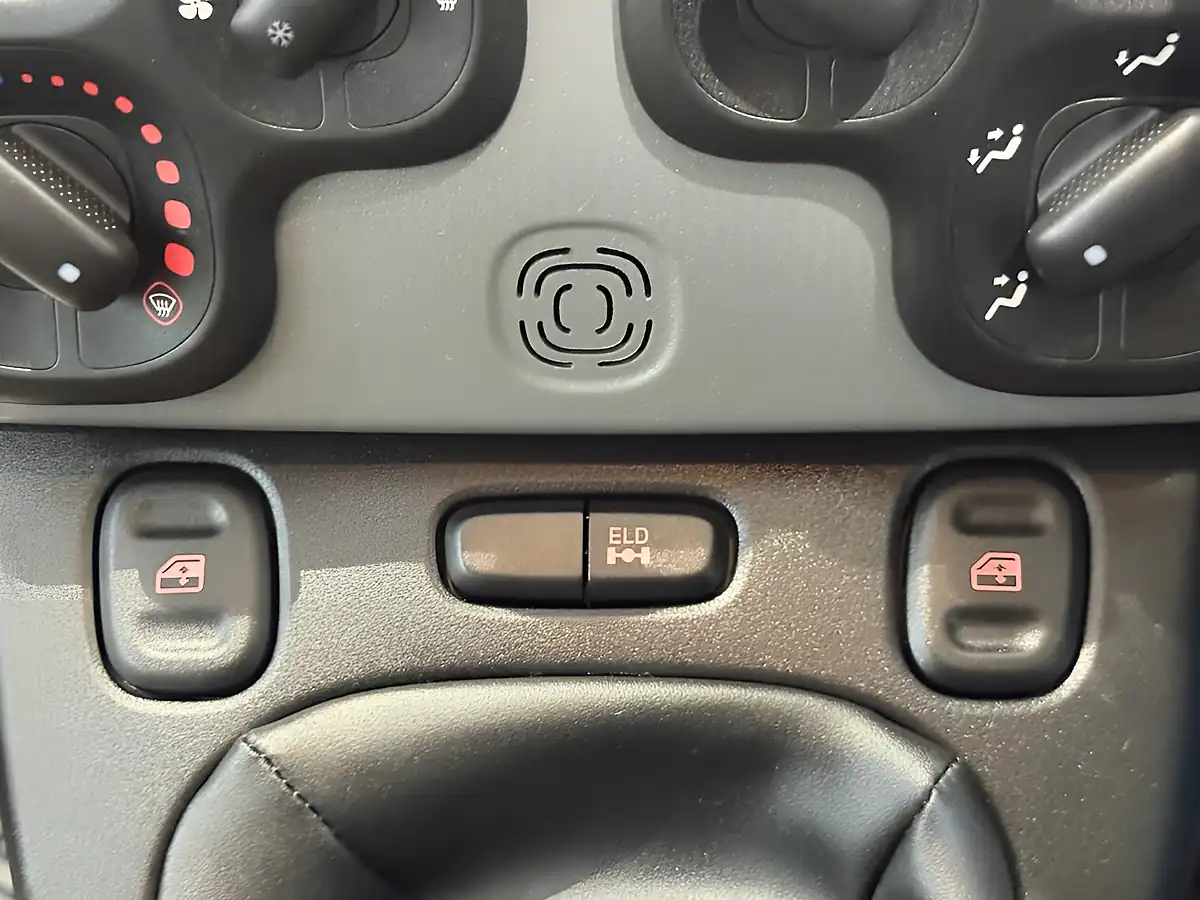 Used 2015 Fiat Panda 4X4 Black - Interior and Exterior details 17