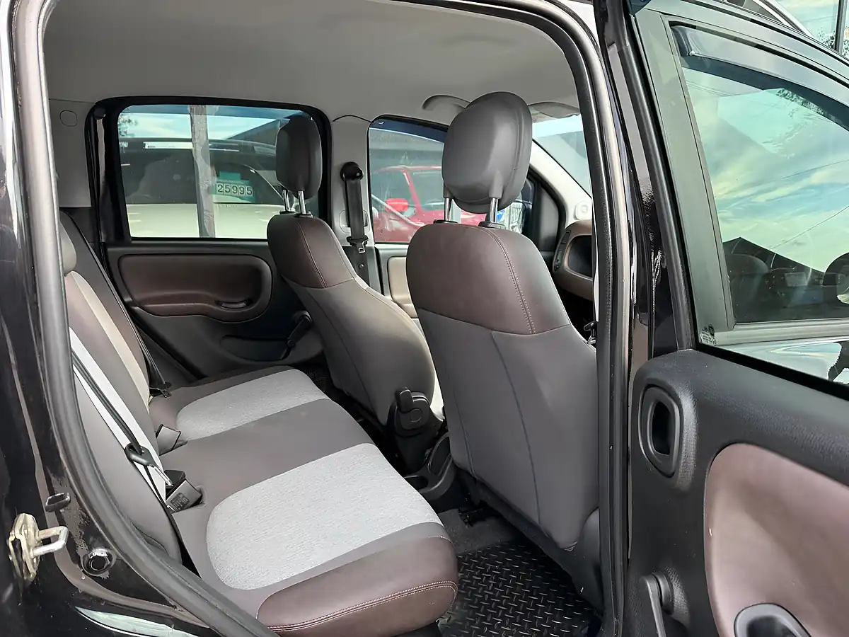 Used 2015 Fiat Panda Cross Black - Interior and Exterior details 16