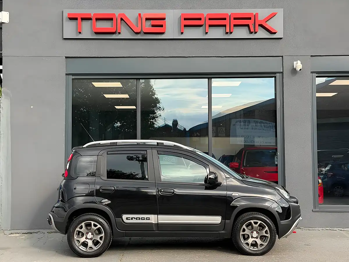 Used 2015 Fiat Panda Cross Black - Interior and Exterior details 6