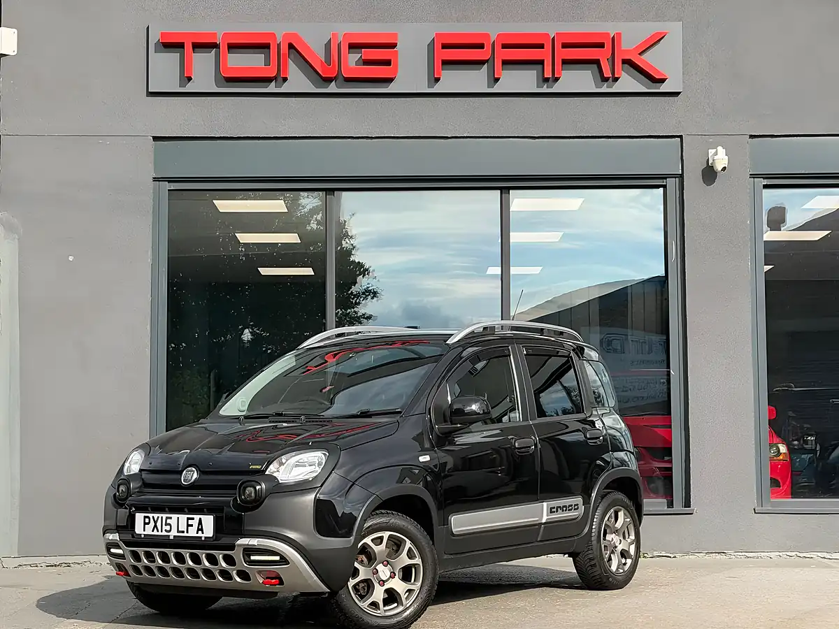 Used 2015 Fiat Panda Cross Black - Interior and Exterior details 7