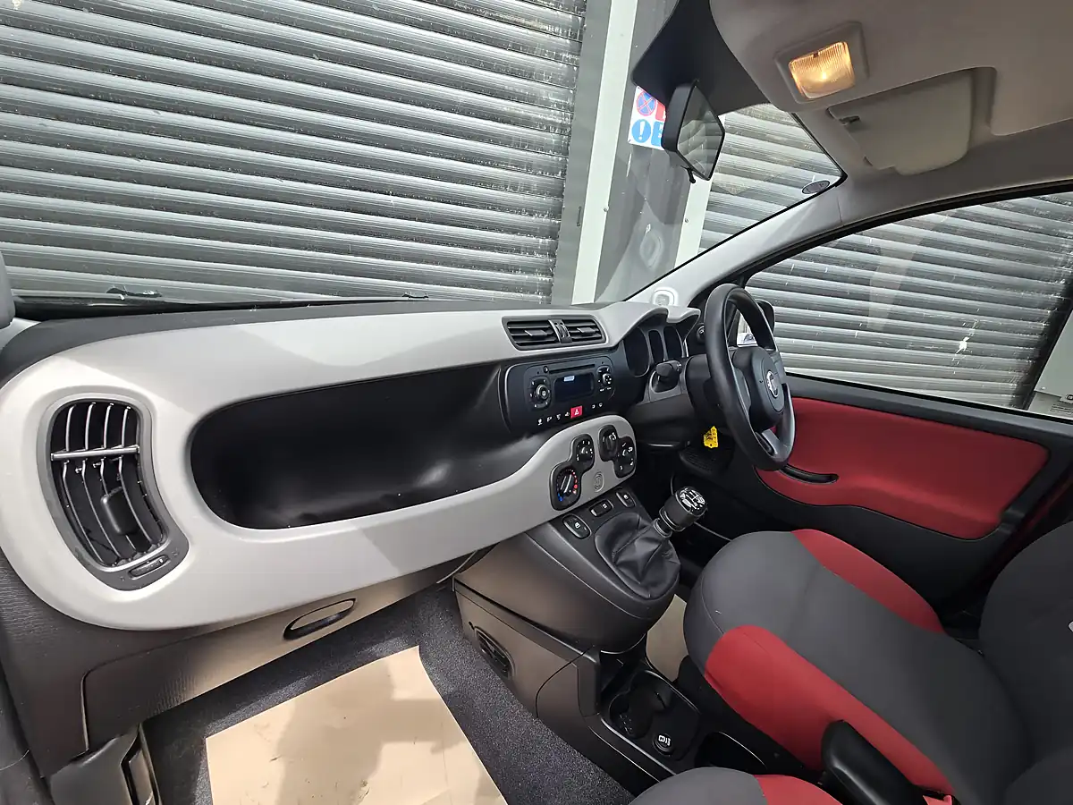Used 2015 Fiat Panda Easy Red - Interior and Exterior details 9