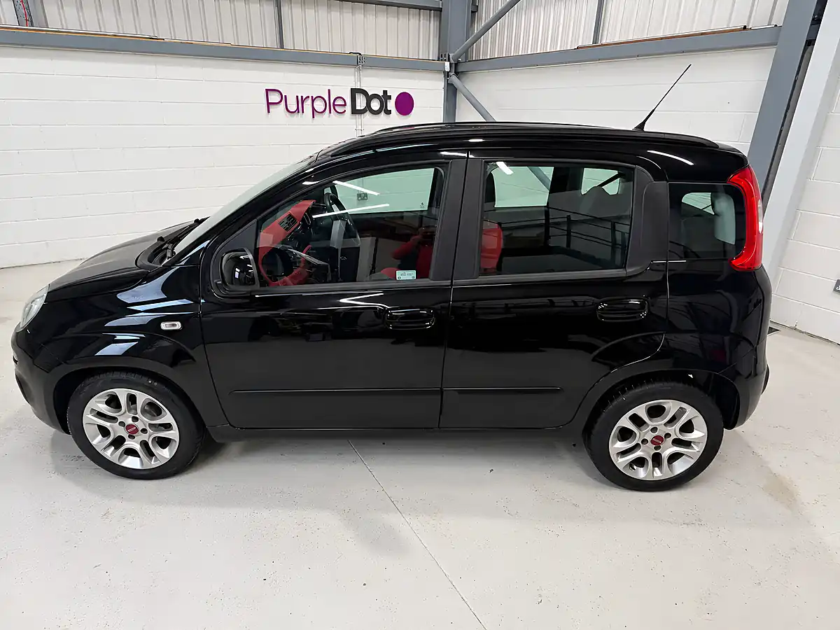 Used 2015 Fiat Panda Lounge Black - Interior and Exterior details 5