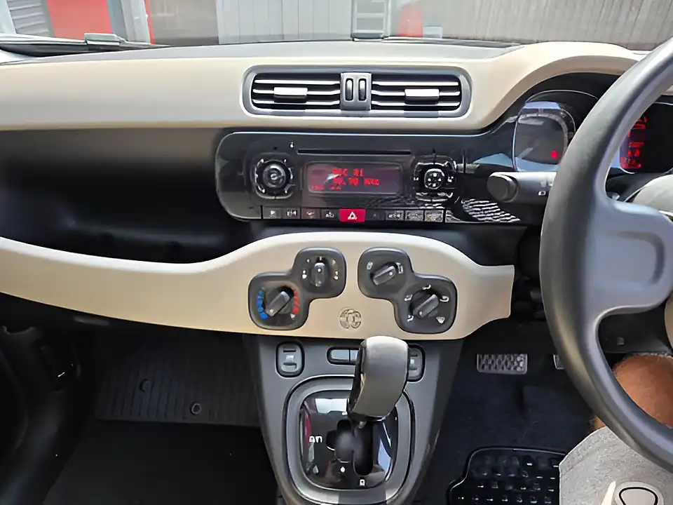 Used 2015 Fiat Panda Lounge White - Interior and Exterior details 10