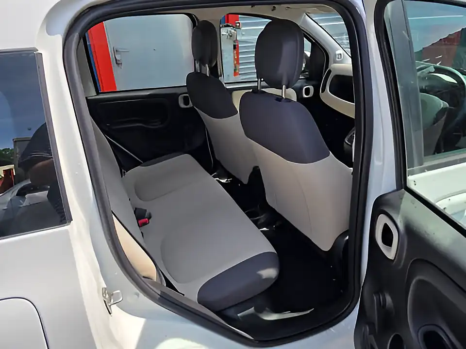 Used 2015 Fiat Panda Lounge White - Interior and Exterior details 12