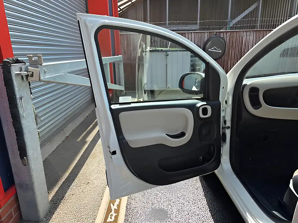 Used 2015 Fiat Panda Lounge White - Interior and Exterior details 16