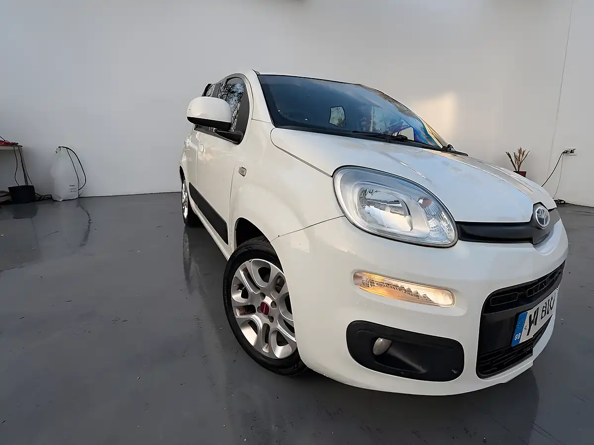Used 2015 Fiat Panda Lounge White - Interior and Exterior details 8