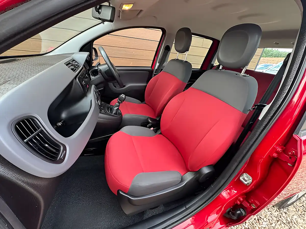 Used 2015 Fiat Panda Panda Pop Cancan Red - Interior and Exterior details 16