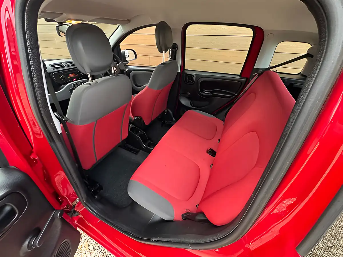 Used 2015 Fiat Panda Panda Pop Cancan Red - Interior and Exterior details 19