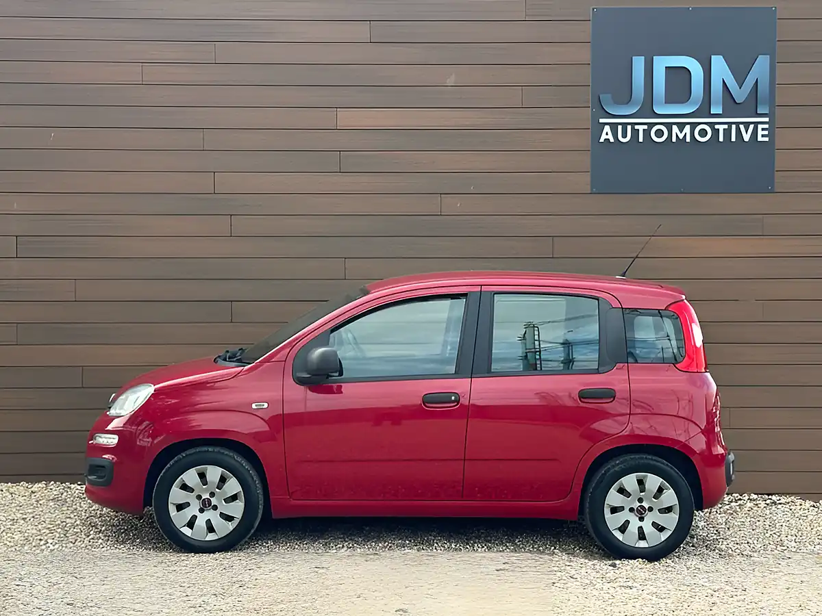 Used 2015 Fiat Panda Panda Pop Cancan Red - Interior and Exterior details 7