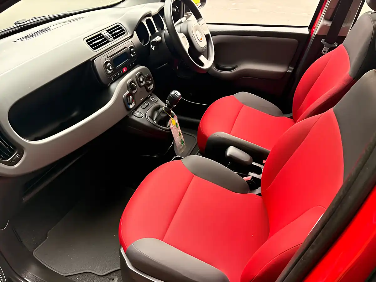 Used 2015 Fiat Panda Pop Red - Interior and Exterior details 13
