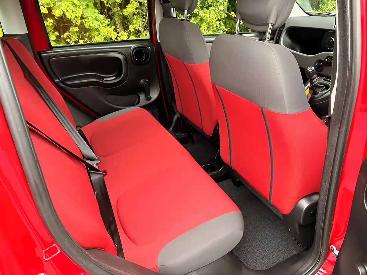 Used 2015 Fiat Panda Pop Red - Interior and Exterior details 14